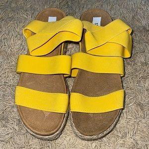 BRAND NEW NEVER WORN Steve Madden platforms